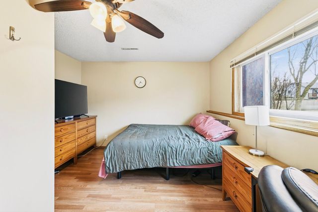 1272 Ferndale Street N, Maplewood, MN 55119