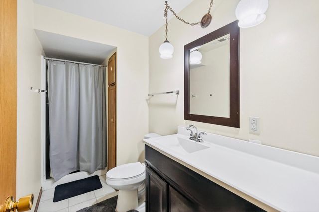 1272 Ferndale Street N, Maplewood, MN 55119