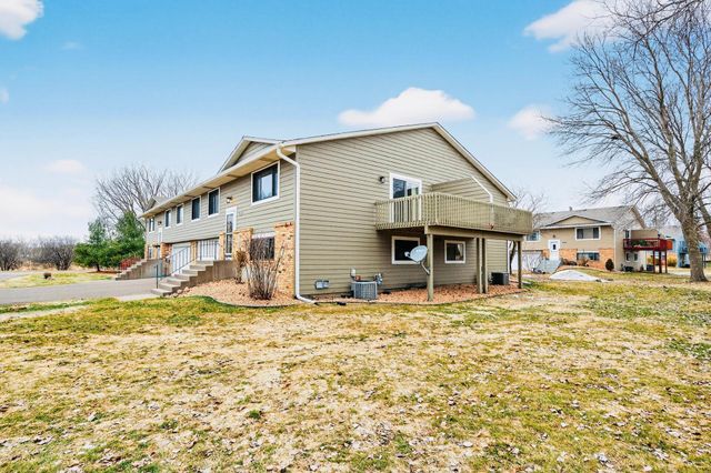 1272 Ferndale Street N, Maplewood, MN 55119