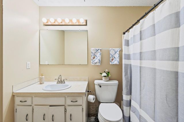 1272 Ferndale Street N, Maplewood, MN 55119