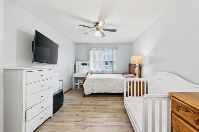 1272 Ferndale Street N, Maplewood, MN 55119