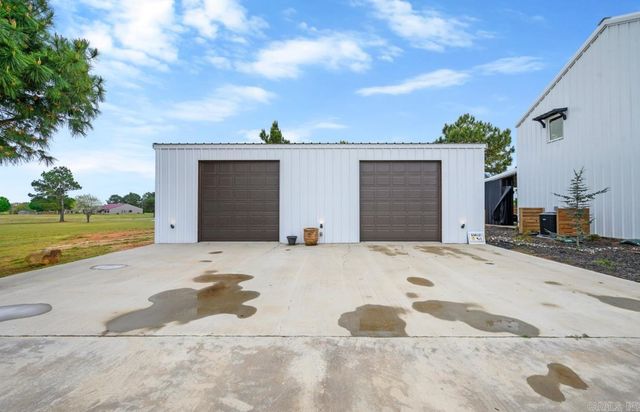 104 Staggs Drive, Nashville, AR 71852