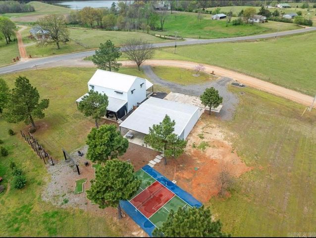 104 Staggs Drive, Nashville, AR 71852