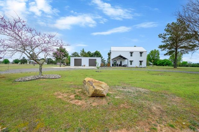 104 Staggs Drive, Nashville, AR 71852