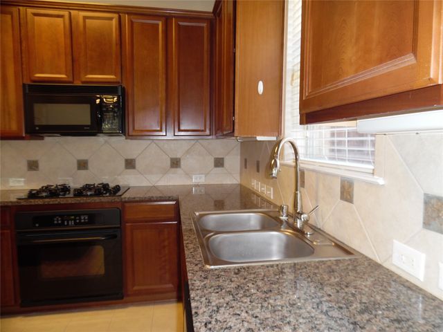8572 Davis Drive, Frisco, TX 75036