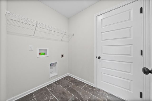 302 Tisha Ct, Clarksville, TN 37042