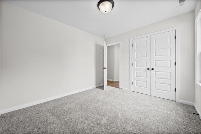 302 Tisha Ct, Clarksville, TN 37042