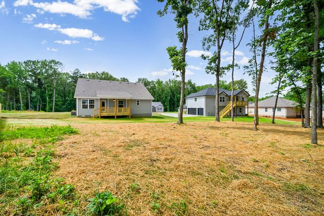 302 Tisha Ct, Clarksville, TN 37042