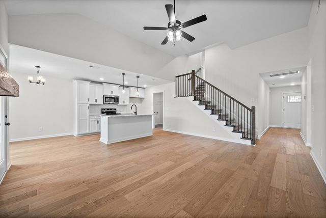 302 Tisha Ct, Clarksville, TN 37042