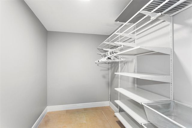 9700 Sunrise Lakes Boulevard 101, Sunrise, FL 33322