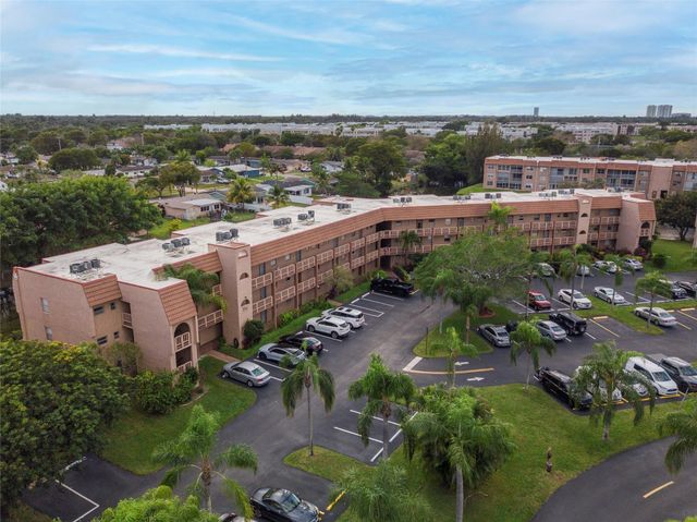9700 Sunrise Lakes Boulevard 101, Sunrise, FL 33322