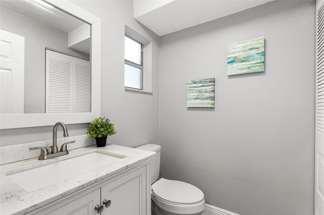 9700 Sunrise Lakes Boulevard 101, Sunrise, FL 33322