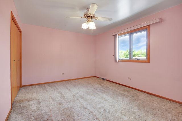 16909 Paxton Avenue, South Holland, IL 60473