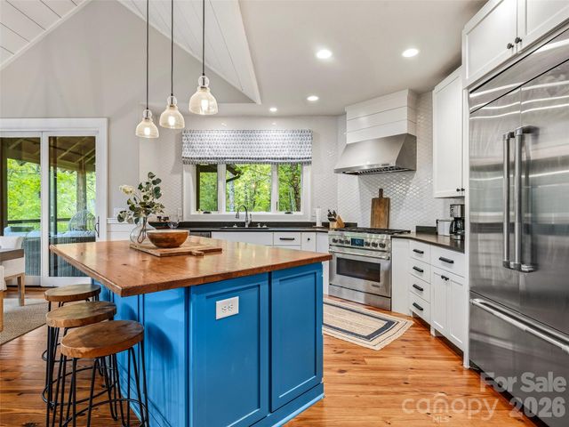 60 Shoreline Drive, Tuckasegee, NC 28783