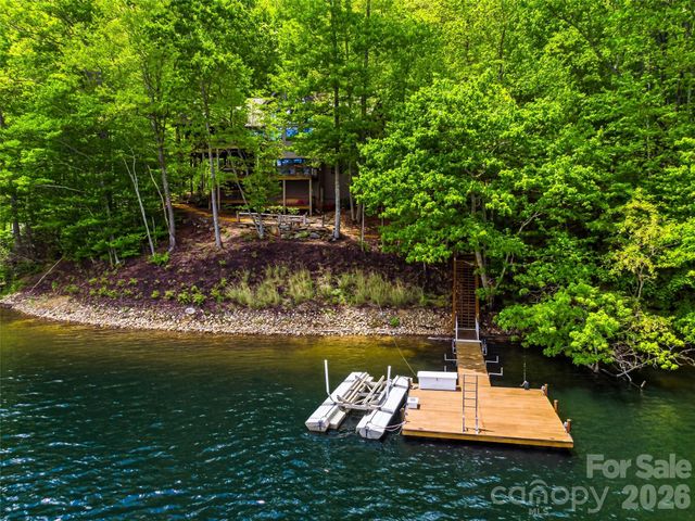 60 Shoreline Drive, Tuckasegee, NC 28783