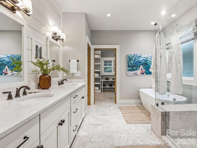 60 Shoreline Drive, Tuckasegee, NC 28783