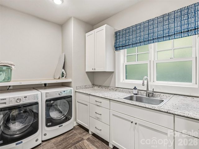 60 Shoreline Drive, Tuckasegee, NC 28783