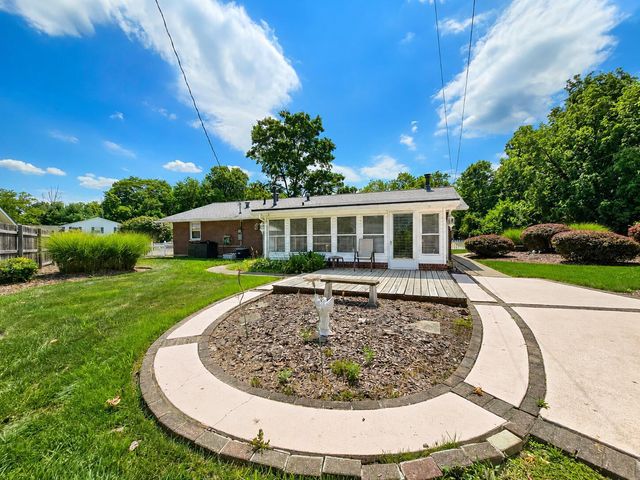 3700 Santiago Drive, Westerville, OH 43081