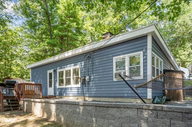 107 Island Rd, Lunenburg, MA 01462