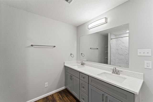 4826 Brooklawn Drive, Houston, TX 77066