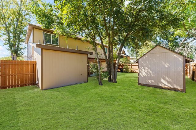 4826 Brooklawn Drive, Houston, TX 77066