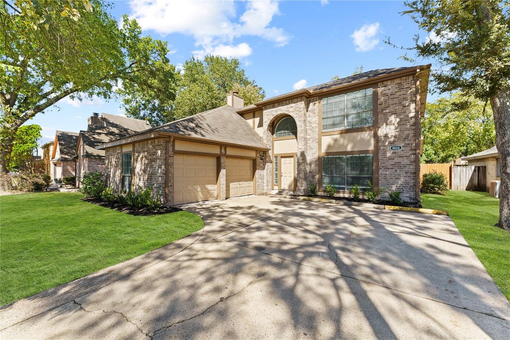 4826 Brooklawn Drive, Houston, TX 77066