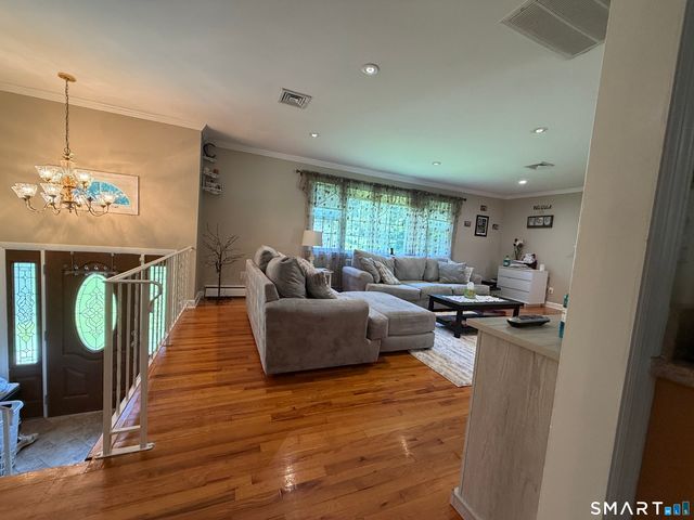 12 Briarwoods Terrace, Trumbull, CT 06611