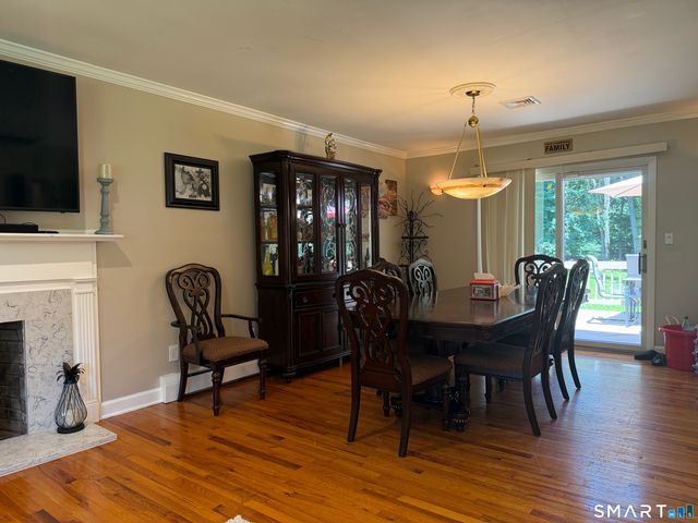 12 Briarwoods Terrace, Trumbull, CT 06611