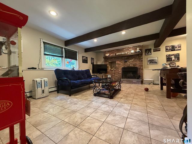 12 Briarwoods Terrace, Trumbull, CT 06611