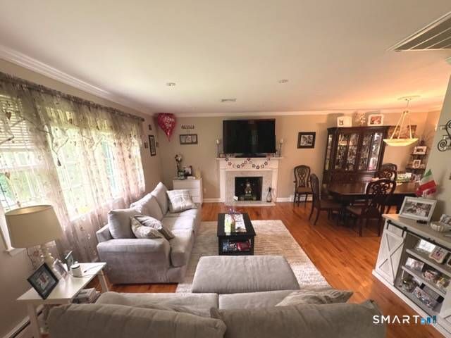 12 Briarwoods Terrace, Trumbull, CT 06611