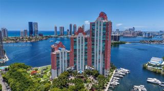 3370 Hidden Bay Drive #UPH3715, Aventura, FL 33180