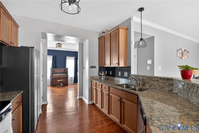 3606 Avocado Dr, Midlothian, VA 23112
