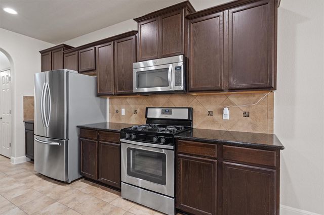 706 Harwood DR, San Marcos, TX 78666