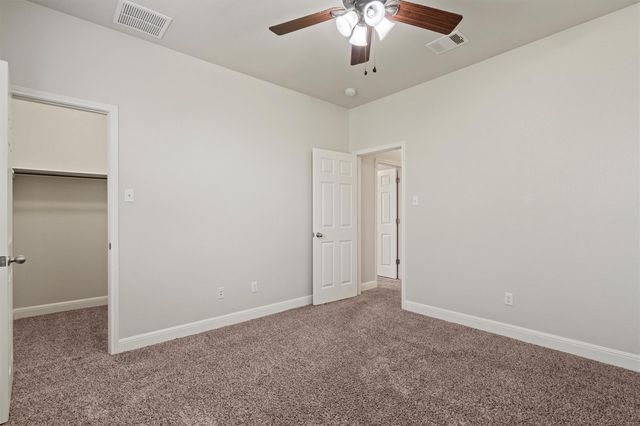 706 Harwood DR, San Marcos, TX 78666
