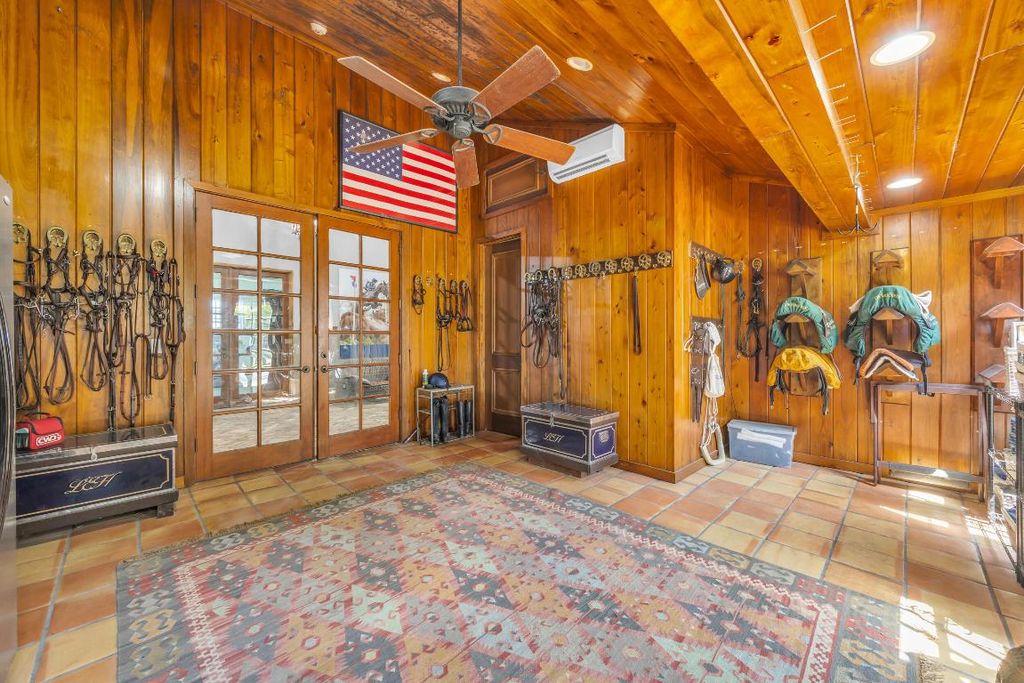 Image 9 of property listing at 13220 55th Street S, Wellington, FL 33449