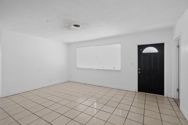 5845 ARTHUR Street, Hollywood, FL 33021