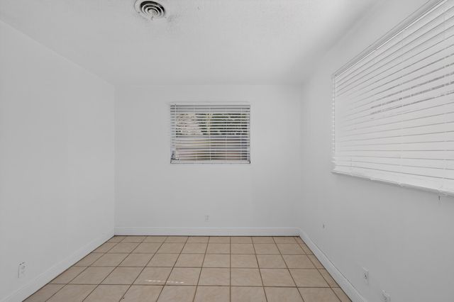 5845 ARTHUR Street, Hollywood, FL 33021