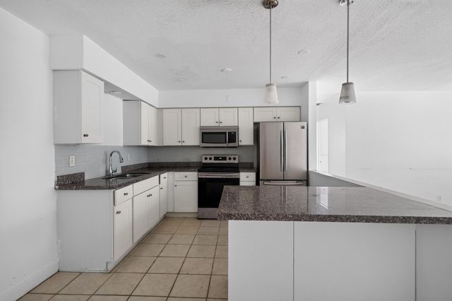 5845 ARTHUR Street, Hollywood, FL 33021