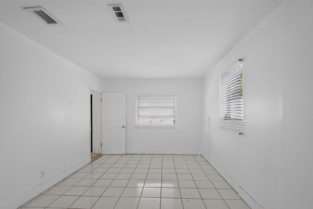 5845 ARTHUR Street, Hollywood, FL 33021