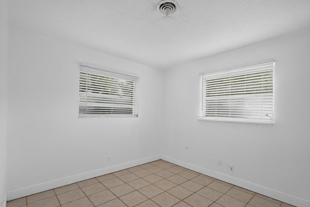 5845 ARTHUR Street, Hollywood, FL 33021