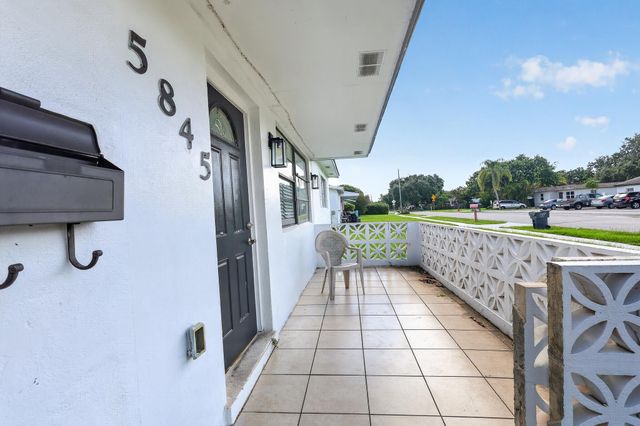 5845 ARTHUR Street, Hollywood, FL 33021