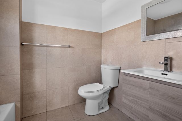5845 ARTHUR Street, Hollywood, FL 33021