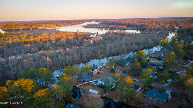 107 Knotline Road, New Bern, NC 28562