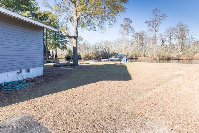 107 Knotline Road, New Bern, NC 28562