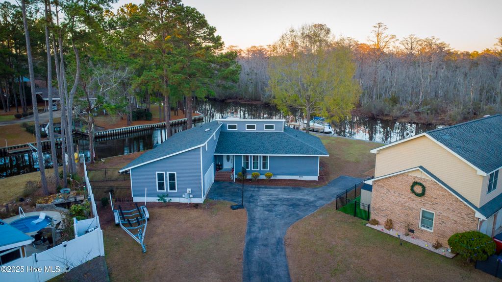 107 Knotline Road, New Bern, NC 28562