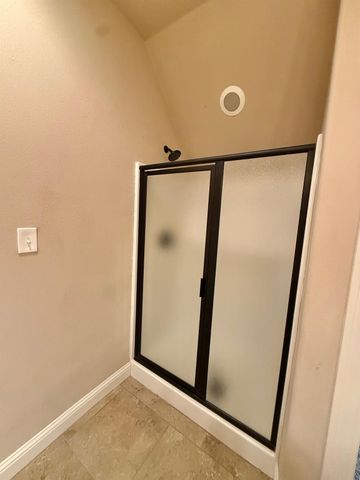 177 Sterling Ridge Drive, Nederland, TX 77627