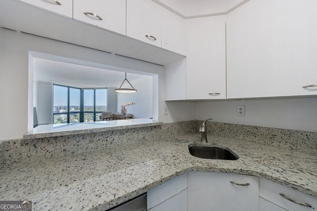 2870 Pharr Court South NW 2602, Atlanta, GA 30305