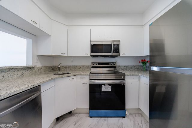 2870 Pharr Court South NW 2602, Atlanta, GA 30305