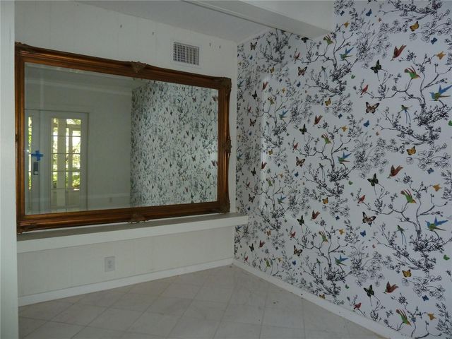 3302 W VILLA ROSA STREET, Tampa, FL 33611