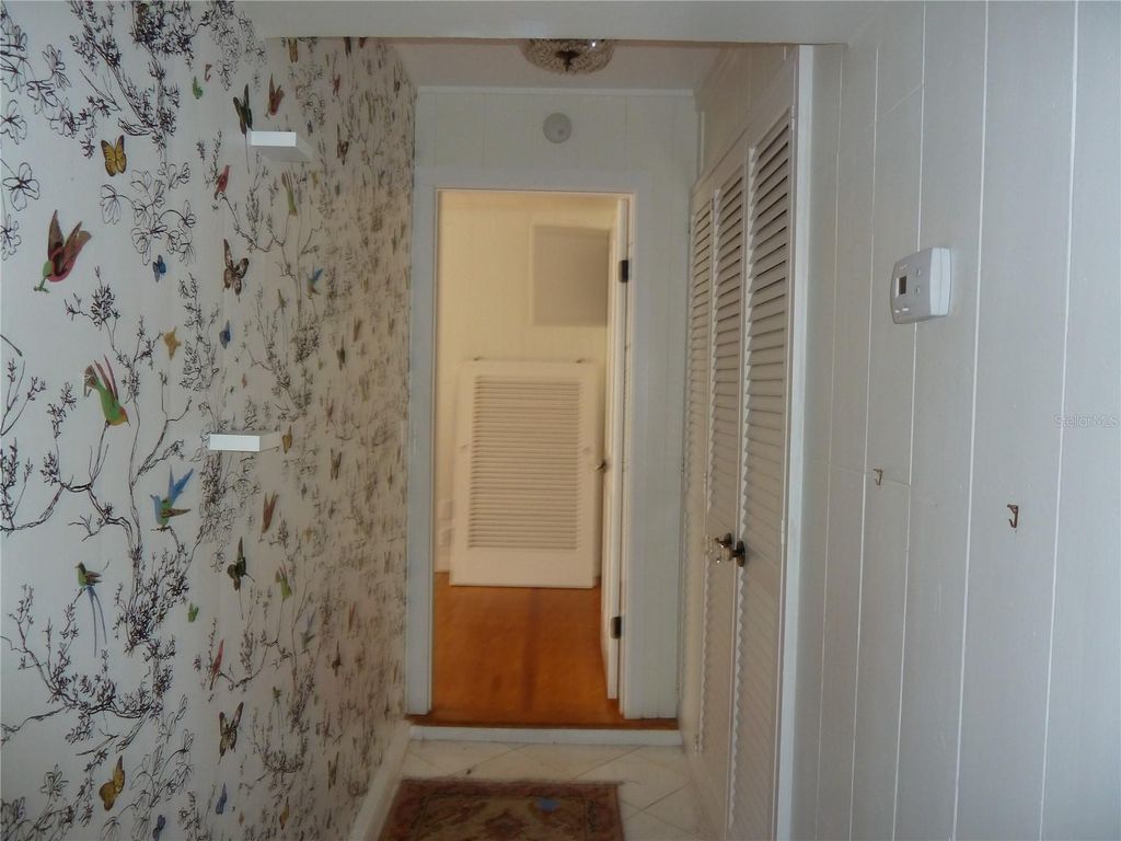 Image 13 of property listing at 3302 W VILLA ROSA STREET, Tampa, FL 33611